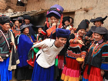 凉山州政协委员:深度挖掘凉山彝族婚礼文化