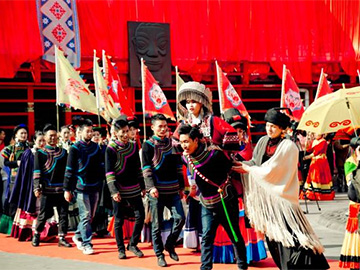 凉山西部村寨:震撼上演彝族婚礼文化秀