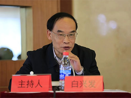 白兴发:彝山走出的文化学者