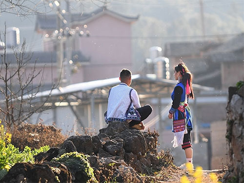 彝族阿细人婚俗:自由的恋爱,劳动的婚礼