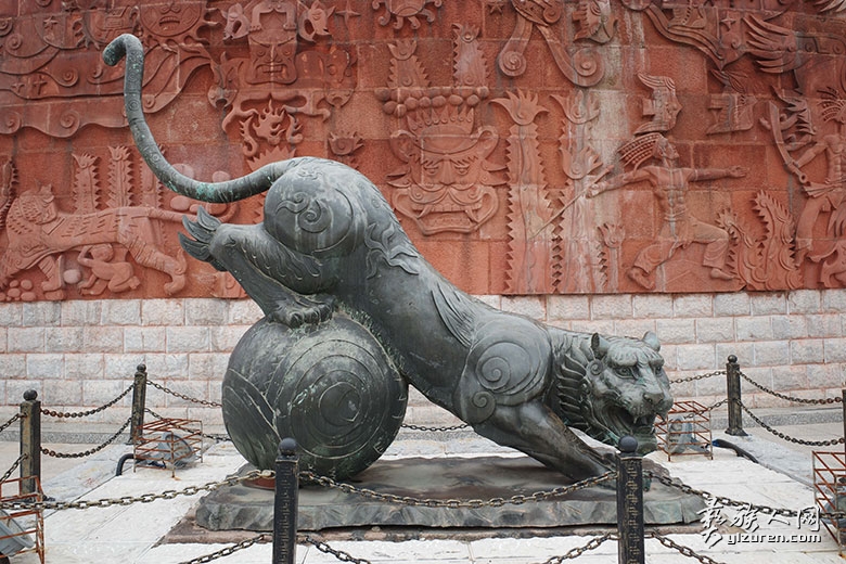 1724806597186782.jpg R0008532.jpg