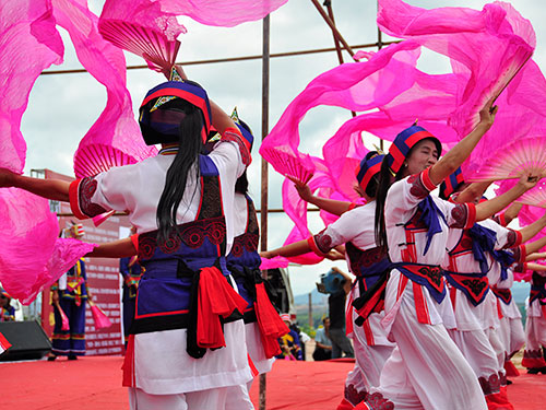 云南彝族撒尼音乐对中国钢琴创作的影响——以《撒尼幻想曲》为例