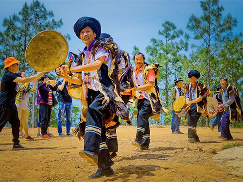 攀枝花理泼彝族与水田彝族服饰的比较研究