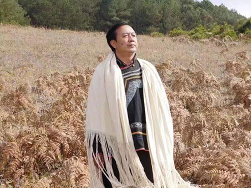 阿库乌雾:母语的神龛