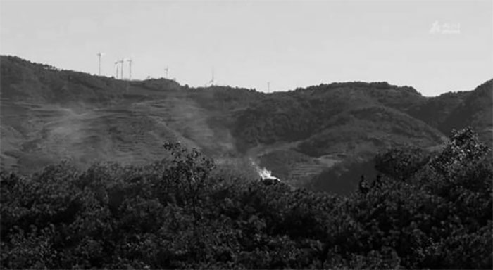 1740659977323481.jpg ppt1.jpg