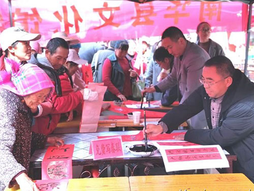 普显宏:对联趣事