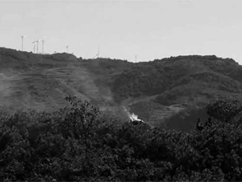 就让我在彝人的葬礼上死去