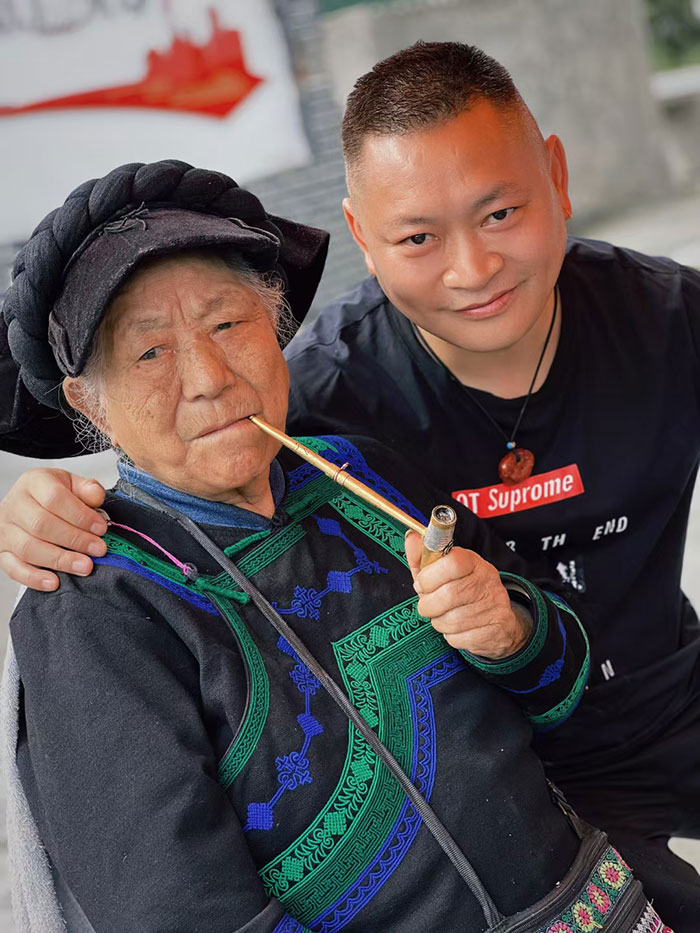 1741614596984859.jpg ded.jpg