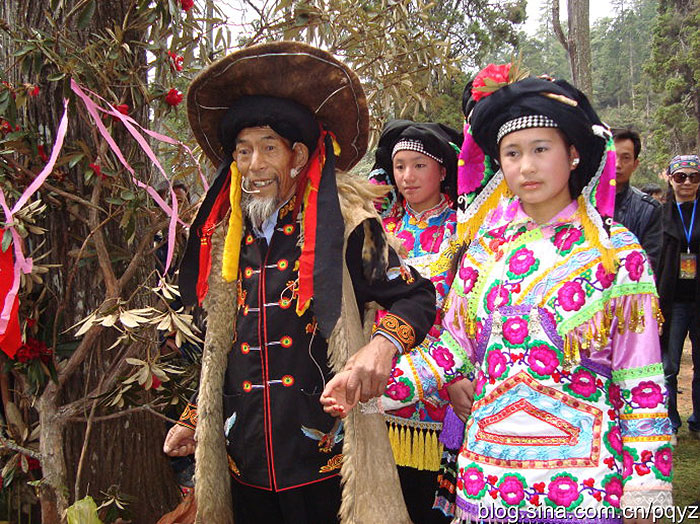 1742386178180356.jpg 001nuotXzy6Rd2c6lGsac&690.jpg