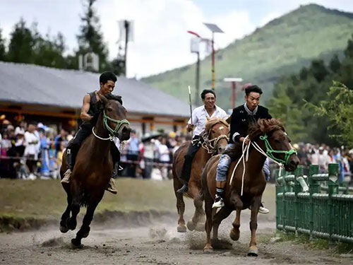贵州彝族文化史:传统竞技活动