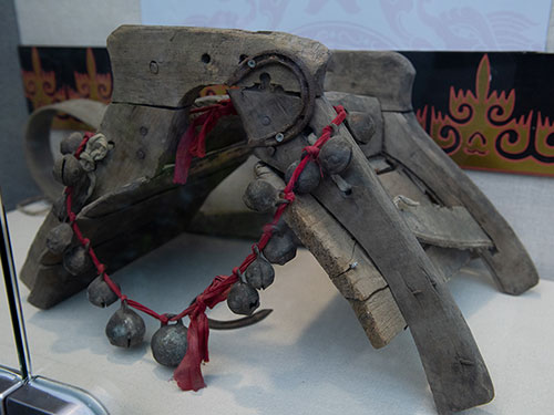 贵州彝区旅游业的发展与彝族传统生产生活用具的保留和复制