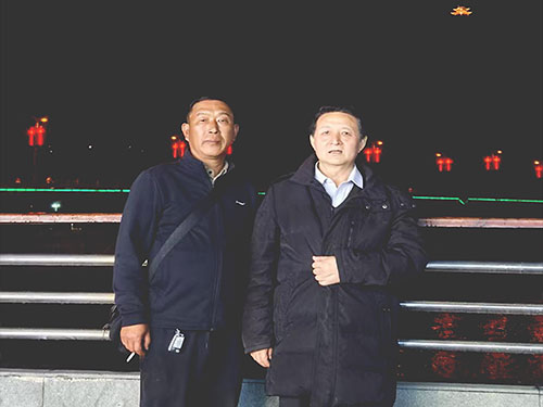 回归彝族传统,放牧于南山——读吉夫乌萨诗集《南山牧歌》