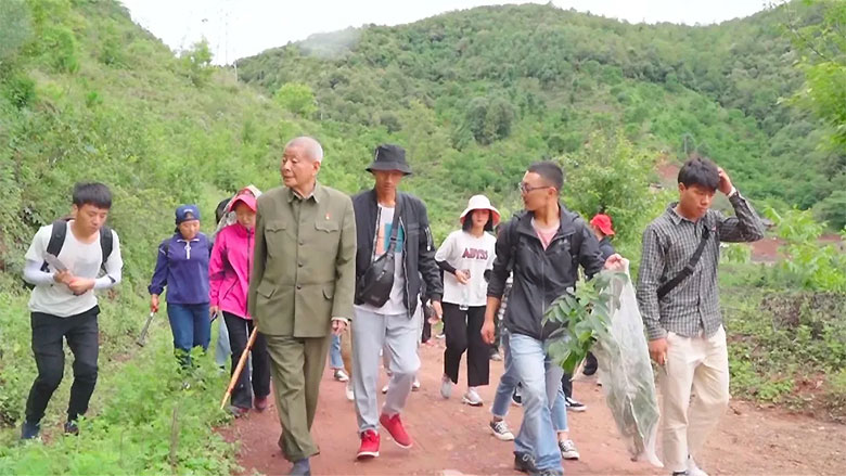 1757689886673631.jpg zhang4.jpg