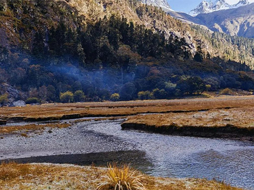 点评德明先生的近期作品《若朗温泉游记》