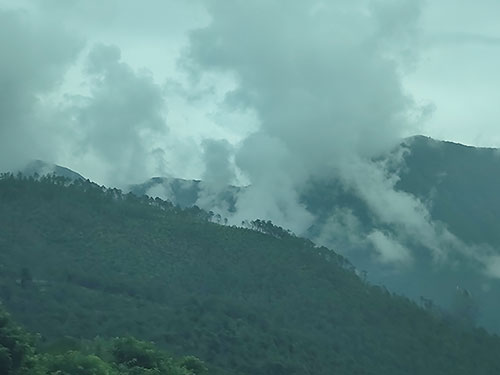 摩瑟西洛|组诗《十月的雨天》