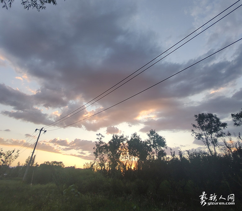 1759408807822015.jpg 0250803111713.jpg