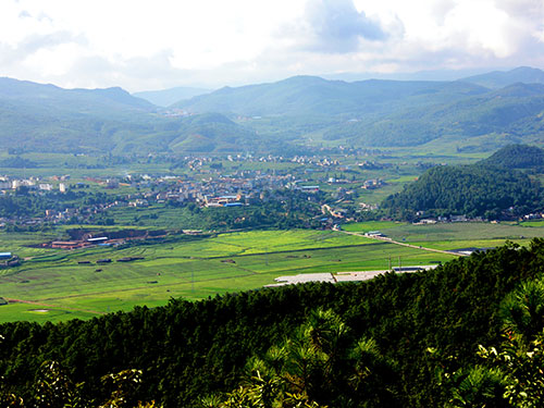 故乡彝寨里的乡愁