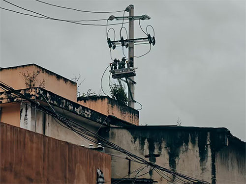 沙古伟尔|AI不是终结者(外5首)