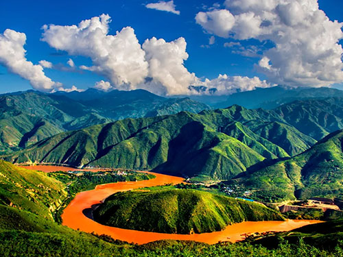 红河奔腾谱新篇——学习贯彻二十届四中全会精神有感