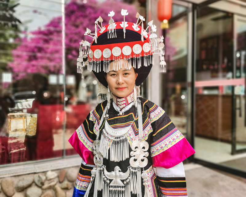 金阳沙马彝族妇女服饰