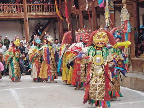 神秘“面纱”的背后——云南民族民间面具文化