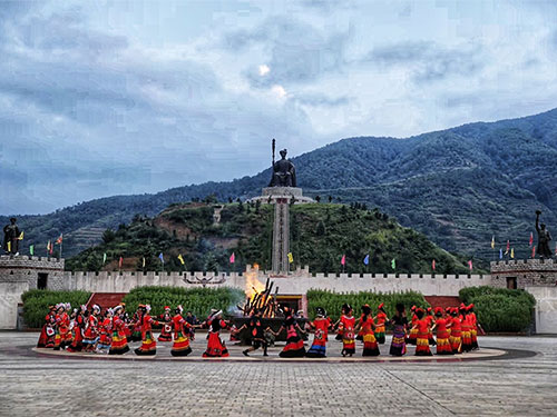 从彝族六祖分支谈彝族源流及其社会发展形态