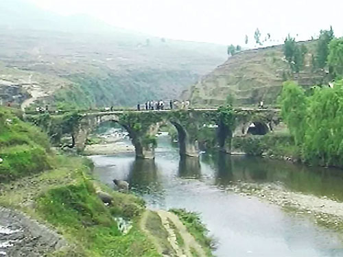 闪耀在古彝圣地上的那些石桥