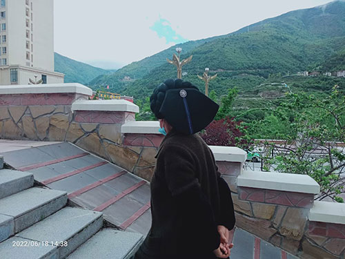 阿兰：致我的彝家奶奶