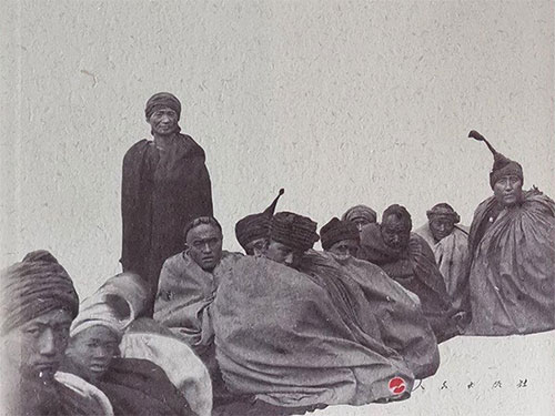 移动的“地界”：小凉山彝族家支的分化与整合