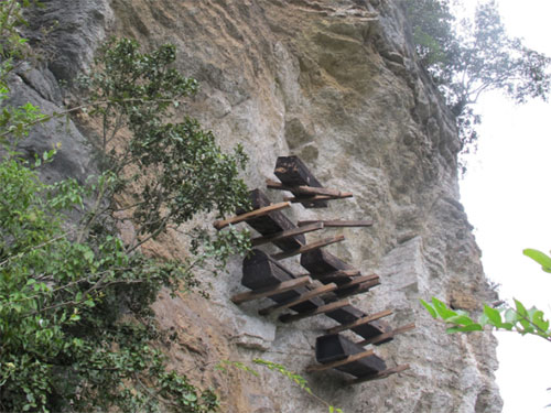 《人民日报》：昭通“僰人”悬棺葬人群族属古代百越后裔一支