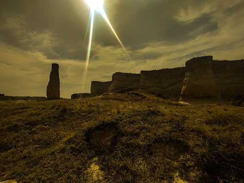 沙古伟尔：破阵子、砺志咏史