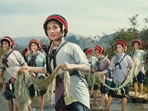 “离线”：基于阿诗玛文化传媒化的传媒人类学本土化概念