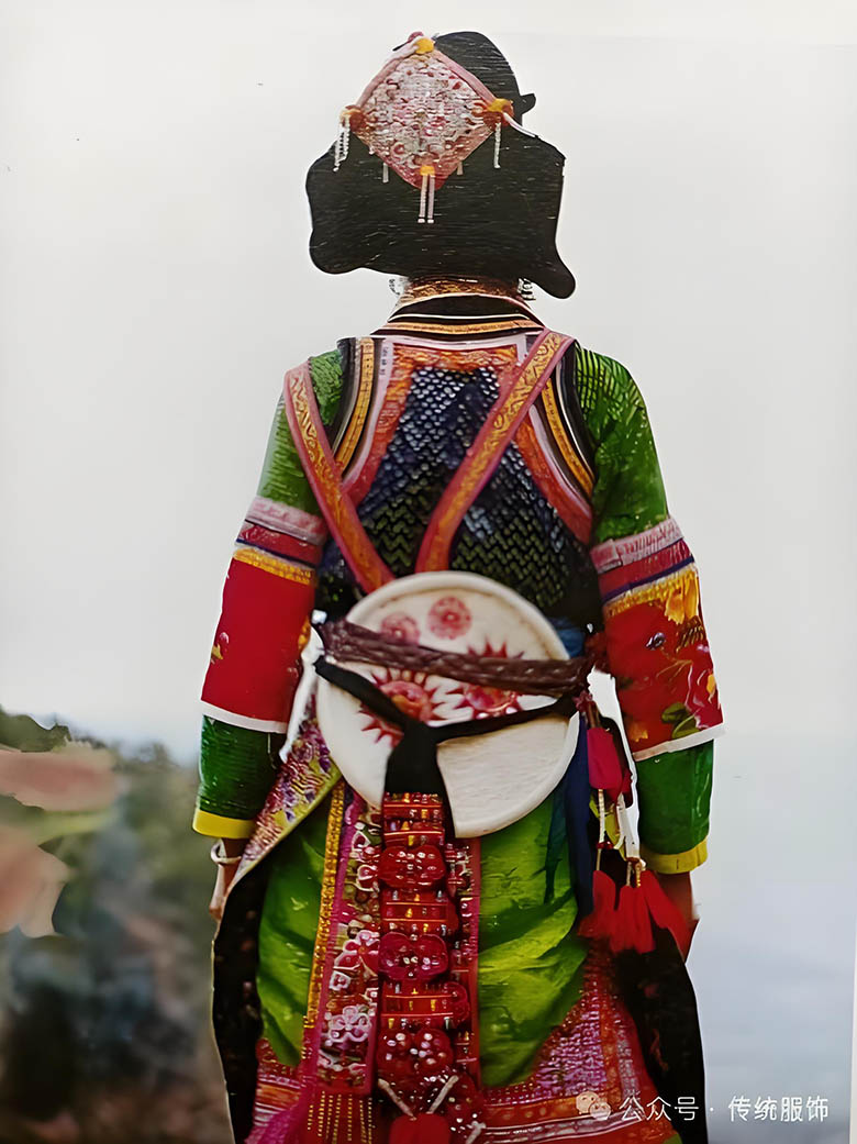 DM_20251016214857_007 (1).jpg