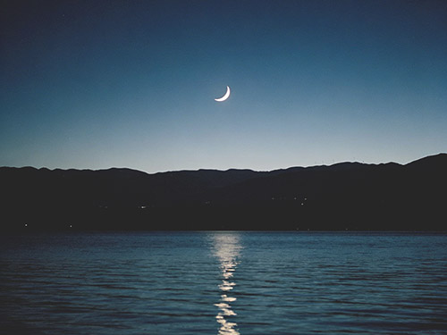 韩子呷｜今夜，我在西昌想起妈妈（外一首）