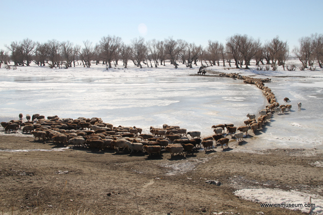 10-叶尔江·木哈买提《四季转场》25.jpg